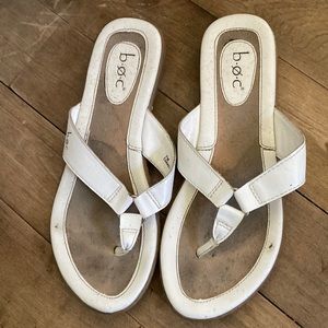 Used sandals 7 box